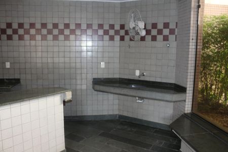 Apartamento à venda com 325m², 4 quartos e 4 vagasÁrea comum - Churrasqueira