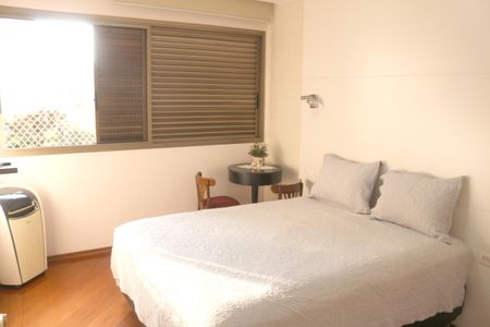 Apartamento à venda com 325m², 4 quartos e 4 vagasSuíte 3