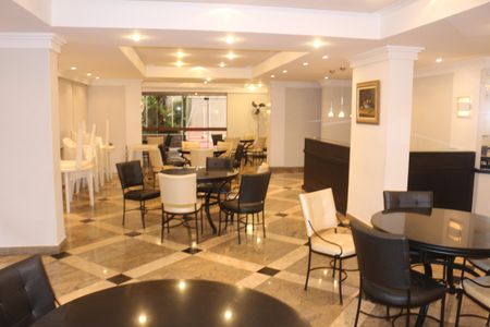 Apartamento à venda com 325m², 4 quartos e 4 vagasÁrea comum - Salão de festas