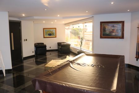 Apartamento à venda com 325m², 4 quartos e 4 vagasÁrea comum - Salão de jogos