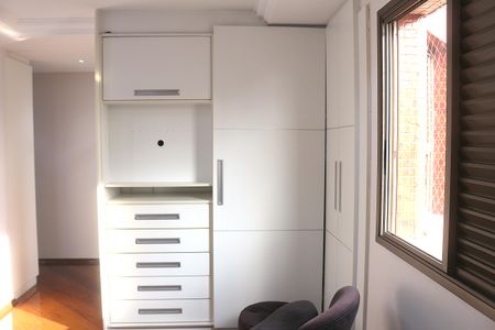 Apartamento à venda com 325m², 4 quartos e 4 vagasSuíte 2