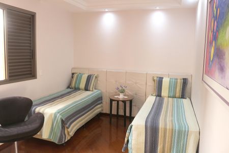 Apartamento à venda com 325m², 4 quartos e 4 vagasSuíte 2