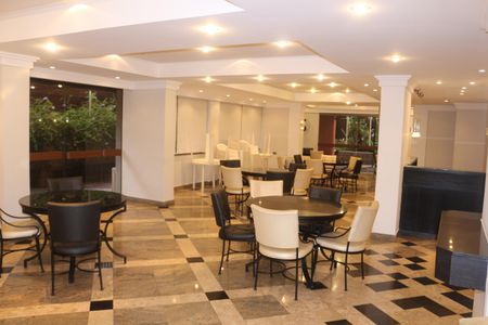 Apartamento à venda com 325m², 4 quartos e 4 vagasÁrea comum - Salão de festas