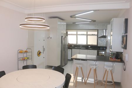 Apartamento à venda com 325m², 4 quartos e 4 vagasCozinha