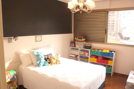 Apartamento à venda com 325m², 4 quartos e 4 vagasSuíte 4