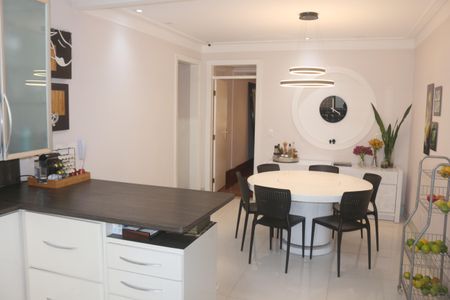 Apartamento à venda com 325m², 4 quartos e 4 vagasCozinha
