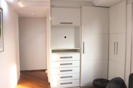 Apartamento à venda com 325m², 4 quartos e 4 vagasSuíte 2