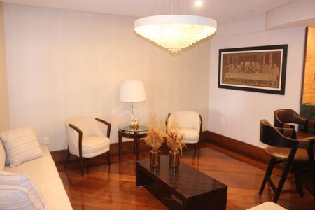 Apartamento à venda com 325m², 4 quartos e 4 vagasSala
