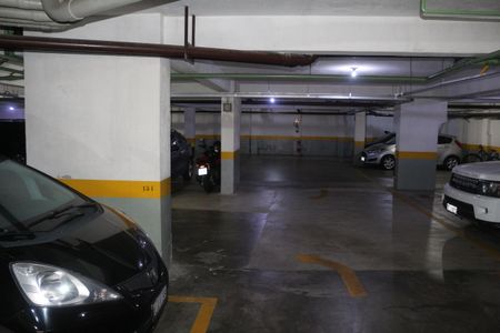 Apartamento à venda com 325m², 4 quartos e 4 vagasÁrea comum - Garagem
