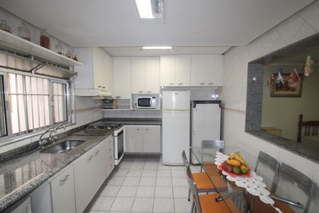 Casa à venda com 380m², 3 quartos e 7 vagasCozinha