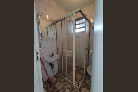 Casa à venda com 280m², 4 quartos e 5 vagasBanheiro de serviço