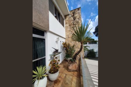 Casa à venda com 280m², 4 quartos e 5 vagasSacada