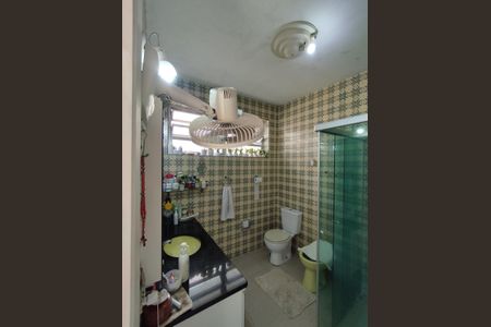 Casa à venda com 280m², 4 quartos e 5 vagasBanheiro 2