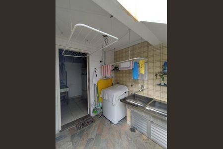 Casa à venda com 280m², 4 quartos e 5 vagasÁrea de Serviço