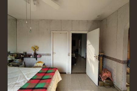 Casa à venda com 280m², 4 quartos e 5 vagasSuíte 1