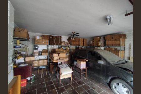 Casa à venda com 280m², 4 quartos e 5 vagasGaragem cinco carros