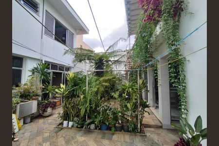 Casa à venda com 280m², 4 quartos e 5 vagasQuintal