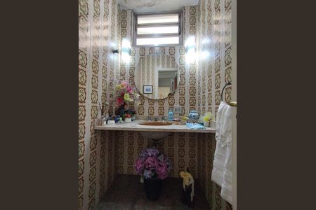 Casa à venda com 280m², 4 quartos e 5 vagasLavabo