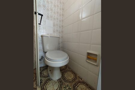 Casa à venda com 280m², 4 quartos e 5 vagasBanheiro de serviço