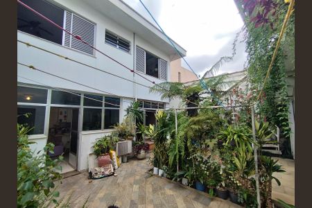Casa à venda com 280m², 4 quartos e 5 vagasQuintal