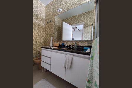 Casa à venda com 280m², 4 quartos e 5 vagasBanheiro 1