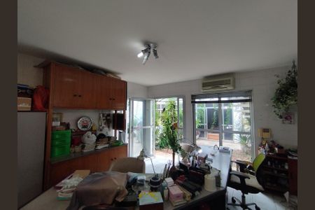 Casa à venda com 280m², 4 quartos e 5 vagasEscritório