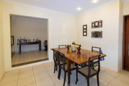 Casa à venda com 393m², 4 quartos e 4 vagas Casa à venda com 393m², 4 quartos e 4 vagasSala 2