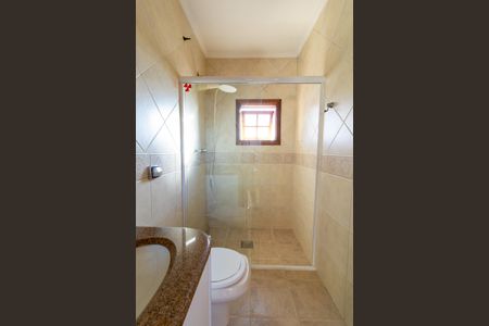 Casa à venda com 393m², 4 quartos e 4 vagas Casa à venda com 393m², 4 quartos e 4 vagasBanheiro Suíte 4