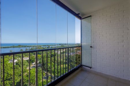 Apartamento à venda com 112m², 3 quartos e 2 vagas Apartamento à venda com 112m², 3 quartos e 2 vagasVaranda