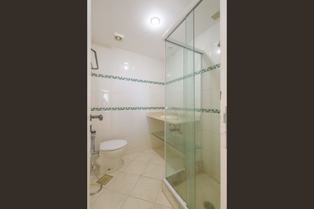 Apartamento à venda com 112m², 3 quartos e 2 vagas Apartamento à venda com 112m², 3 quartos e 2 vagasBanheiro Social