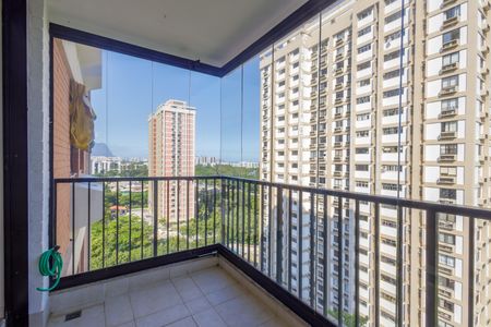 Apartamento à venda com 112m², 3 quartos e 2 vagas Apartamento à venda com 112m², 3 quartos e 2 vagasVaranda