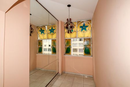 Apartamento à venda com 220m², 3 quartos e sem vaga Apartamento à venda com 220m², 3 quartos e sem vagaSala