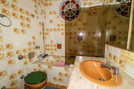 Apartamento à venda com 220m², 3 quartos e sem vaga Apartamento à venda com 220m², 3 quartos e sem vagaBanheiro