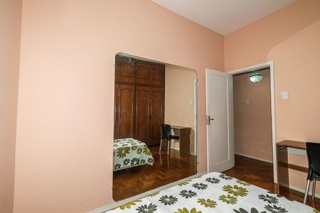 Apartamento à venda com 220m², 3 quartos e sem vaga Apartamento à venda com 220m², 3 quartos e sem vagaQuarto 1