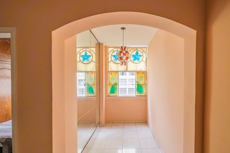 Apartamento à venda com 220m², 3 quartos e sem vaga Apartamento à venda com 220m², 3 quartos e sem vagaSala