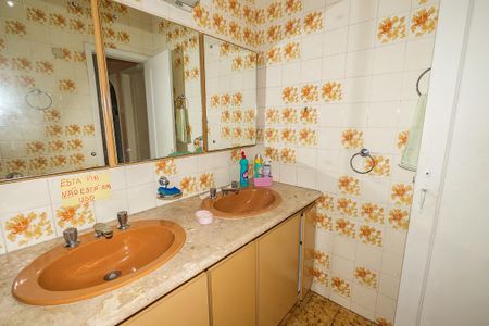 Apartamento à venda com 220m², 3 quartos e sem vaga Apartamento à venda com 220m², 3 quartos e sem vagaBanheiro