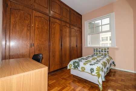 Apartamento à venda com 220m², 3 quartos e sem vaga Apartamento à venda com 220m², 3 quartos e sem vagaQuarto 1
