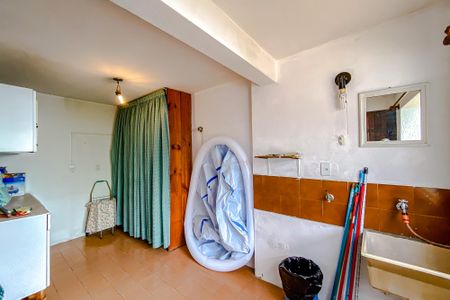 Casa à venda com 200m², 3 quartos e 2 vagasÁrea de Serviço