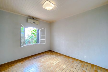 Casa à venda com 200m², 3 quartos e 2 vagasQuarto 1