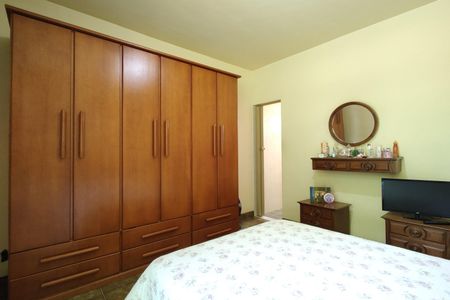 Casa de condomínio à venda com 160m², 3 quartos e 3 vagas Casa de condomínio à venda com 160m², 3 quartos e 3 vagasQuarto 2
