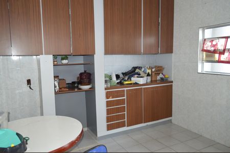 Casa à venda com 300m², 4 quartos e 3 vagasCozinha