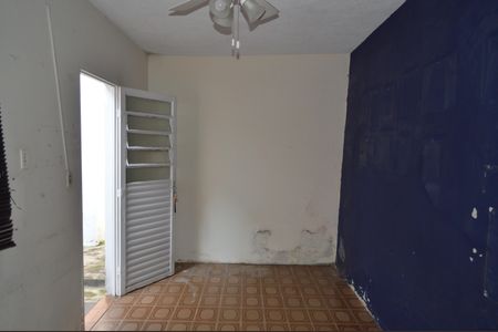 Casa à venda com 300m², 4 quartos e 3 vagasQuarto Fundos