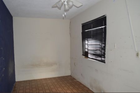 Casa à venda com 300m², 4 quartos e 3 vagasQuarto Fundos