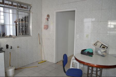 Casa à venda com 300m², 4 quartos e 3 vagasCozinha