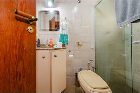 Casa à venda com 210m², 3 quartos e 3 vagas Casa à venda com 210m², 3 quartos e 3 vagasBanheiro suíte