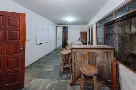 Casa à venda com 210m², 3 quartos e 3 vagas Casa à venda com 210m², 3 quartos e 3 vagasCorredor