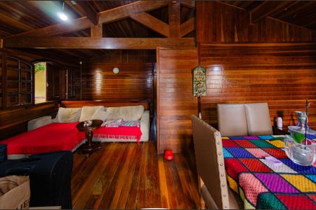 Casa à venda com 210m², 3 quartos e 3 vagas Casa à venda com 210m², 3 quartos e 3 vagasSala