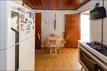 Casa à venda com 210m², 3 quartos e 3 vagas Casa à venda com 210m², 3 quartos e 3 vagasCozinha