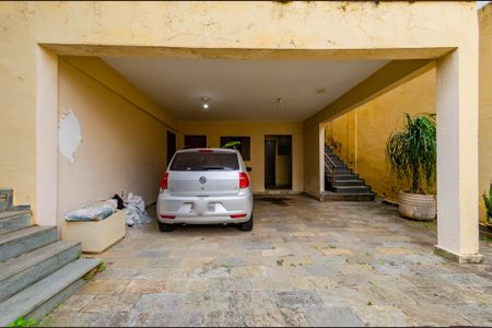 Casa à venda com 210m², 3 quartos e 3 vagas Casa à venda com 210m², 3 quartos e 3 vagasGaragem