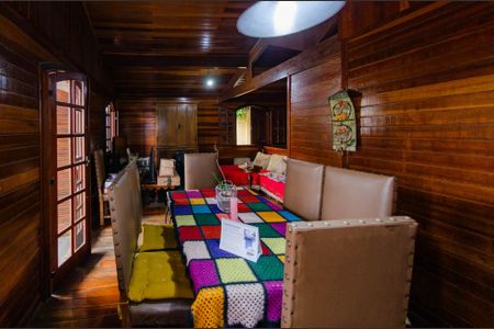 Casa à venda com 210m², 3 quartos e 3 vagas Casa à venda com 210m², 3 quartos e 3 vagasSala